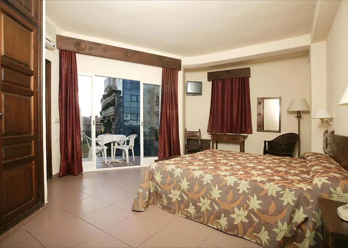 Lima - Adults Recommended